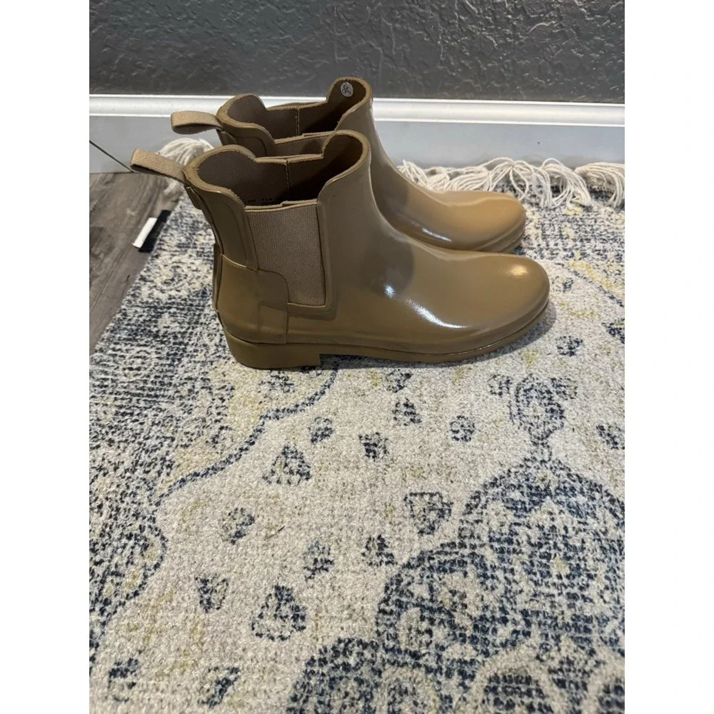 Hunter Original Refined Chelsea Rain Boots Size 8 Some Small Markings As Shown